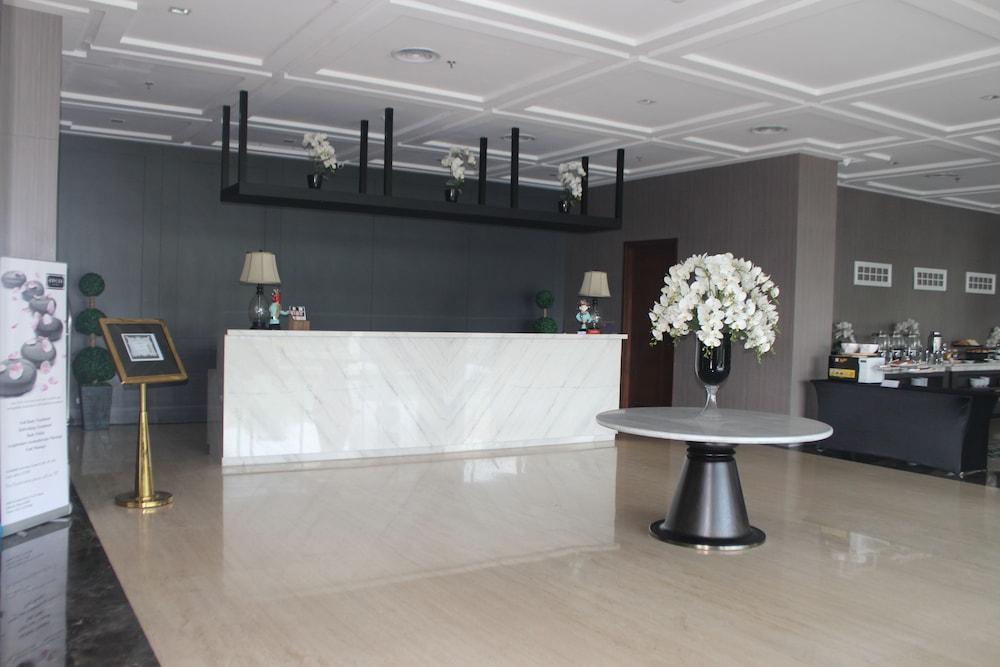 Rivoli Hotel Jakarta Buitenkant foto