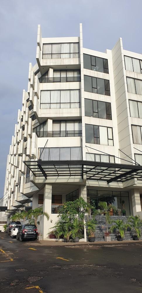 Rivoli Hotel Jakarta Buitenkant foto
