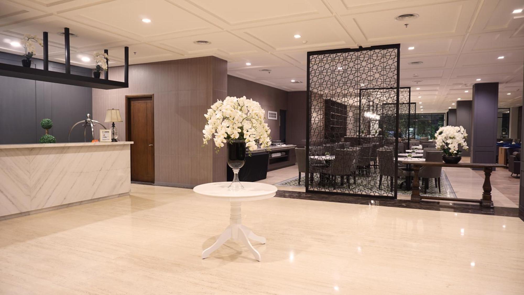 Rivoli Hotel Jakarta Buitenkant foto
