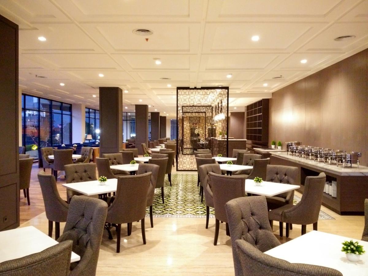 Rivoli Hotel Jakarta Buitenkant foto