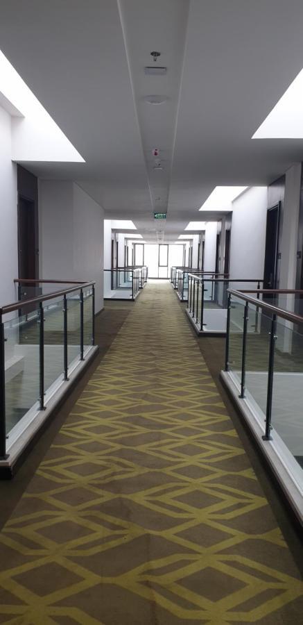 Rivoli Hotel Jakarta Buitenkant foto