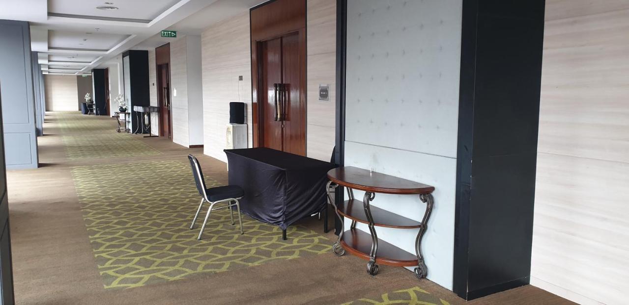 Rivoli Hotel Jakarta Buitenkant foto